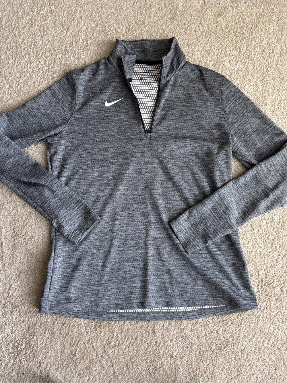Nike Heather Gray women’s  quarter zip Performance Top. EUC.